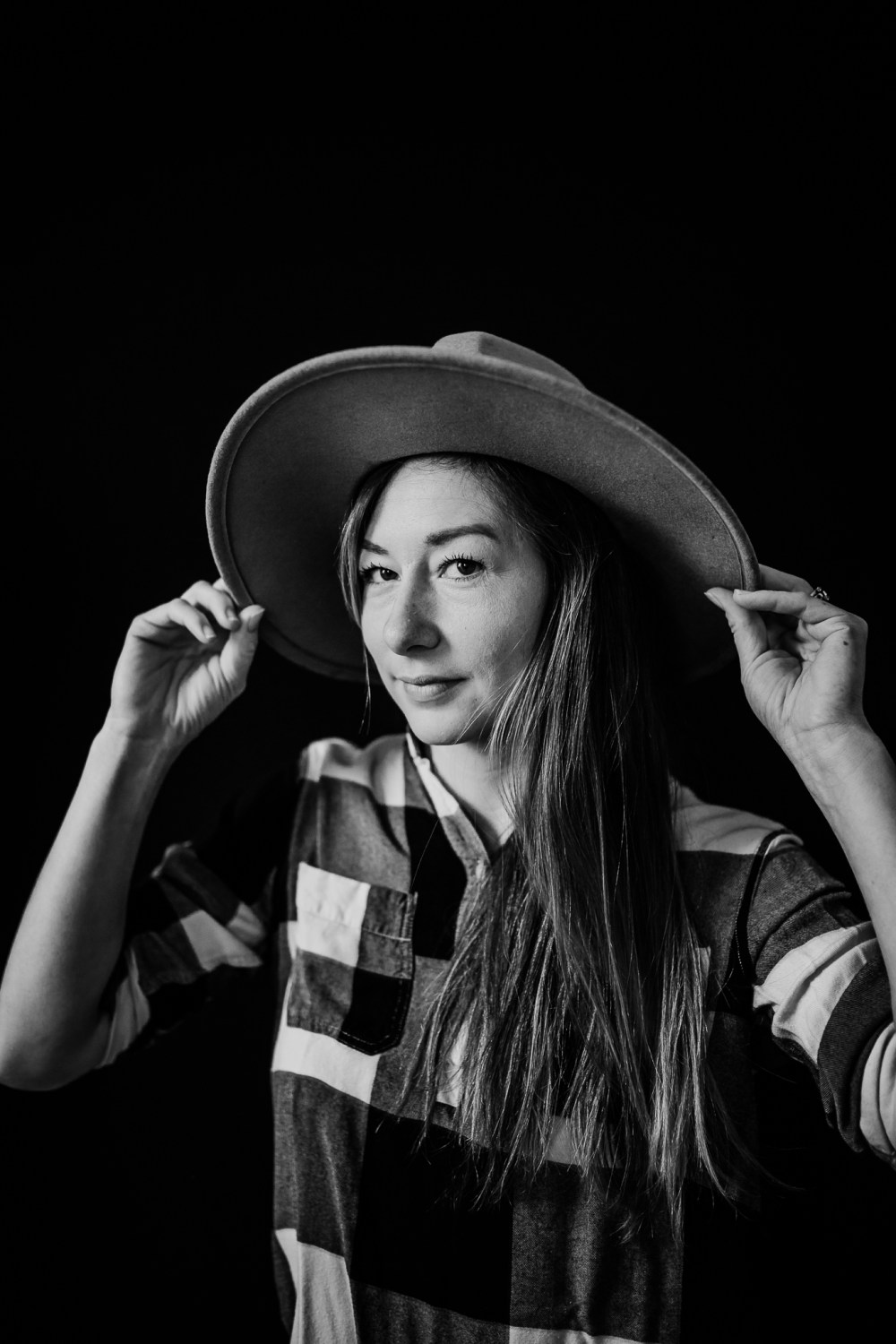 kayla kohn, family photography, olathe kansas, lawrence, newborn photographer family photography lawrence ks, family pictures lawrence ks, lawrence kansas, photographer, kayla kohn, kayla kohn photography, maternity photos, lifestyle photographer, newborn photography , newborn photographer, baldwin city kansas, photographers in lawrence kansas, Best photographers in kansas, best lawrence photographer, KS, midwest blogger, kansas blogger, influencer